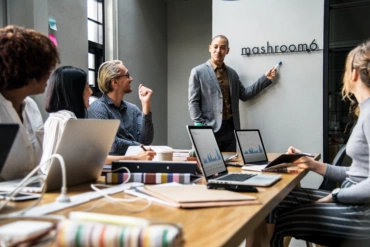 group-diverse-people-having-business-meeting